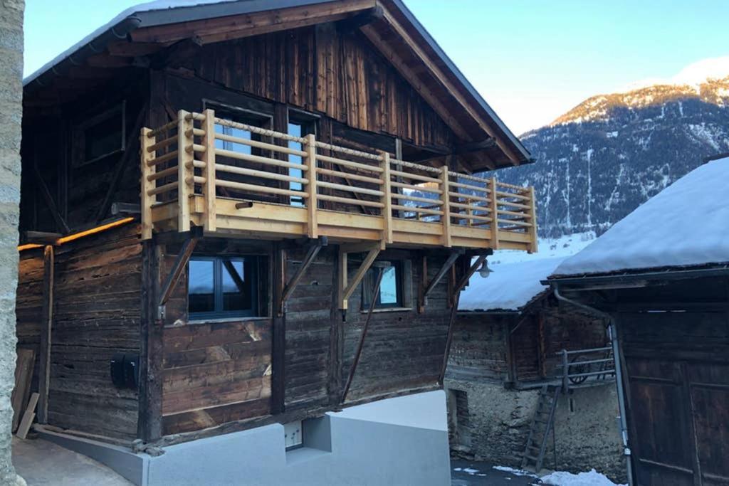 Grand Appartement Avec Terrasse A Chez-Les-Reuses Orsieres Bagian luar foto