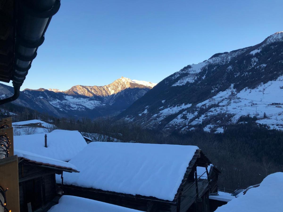 Grand Appartement Avec Terrasse A Chez-Les-Reuses Orsieres Bagian luar foto